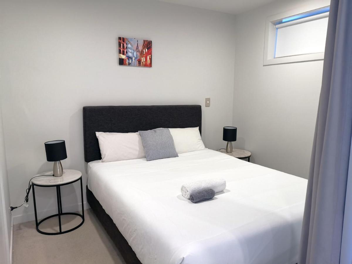 Modern 2 Bedroom Apartment 1 Minute To Skytower オークランド エクステリア 写真
